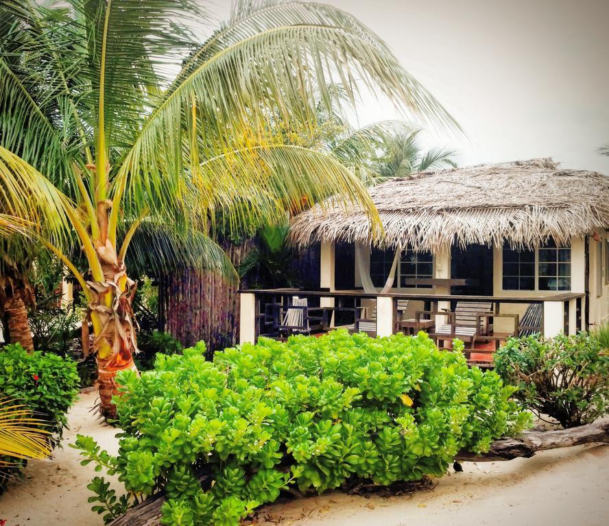 Caribbean Beach Cabanas Placencia Exterior photo